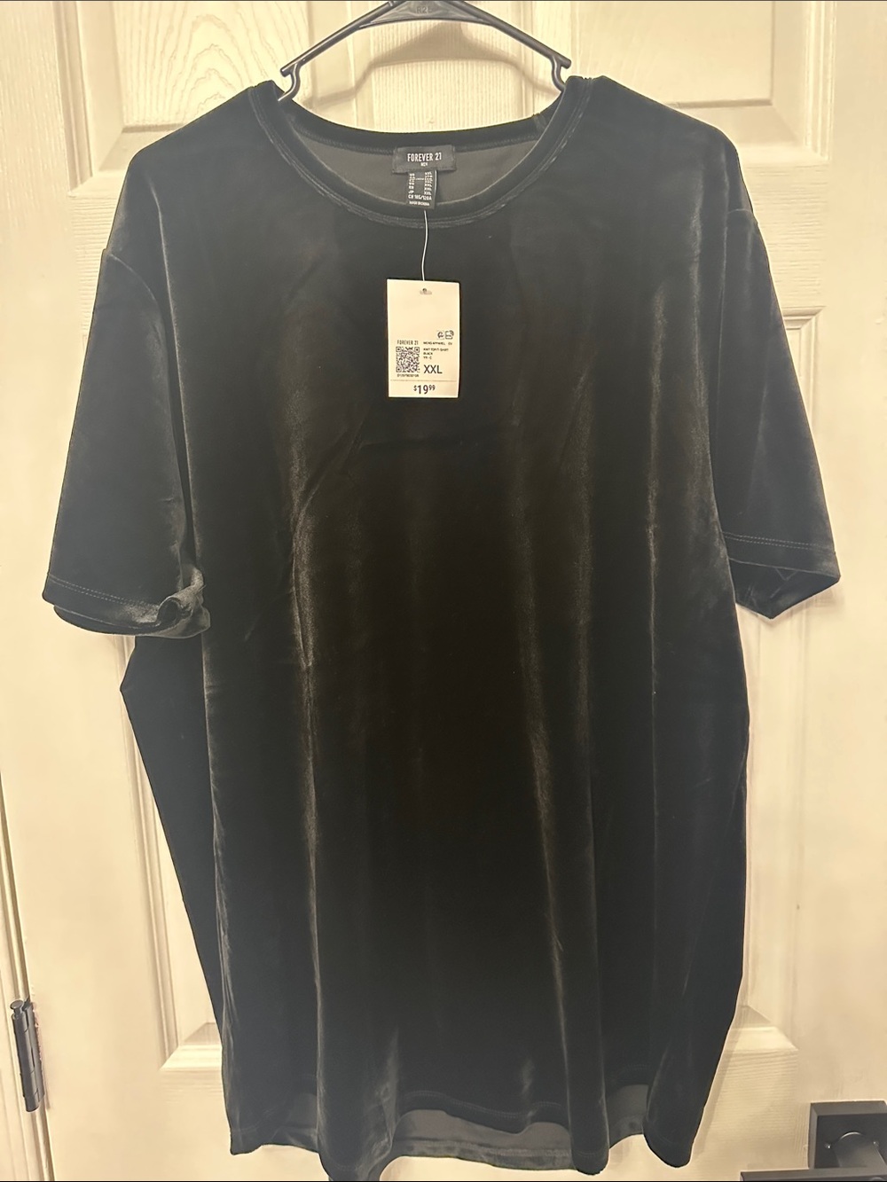 Forever 21 Men's Black Velvet Short Sleeve Crew Tee